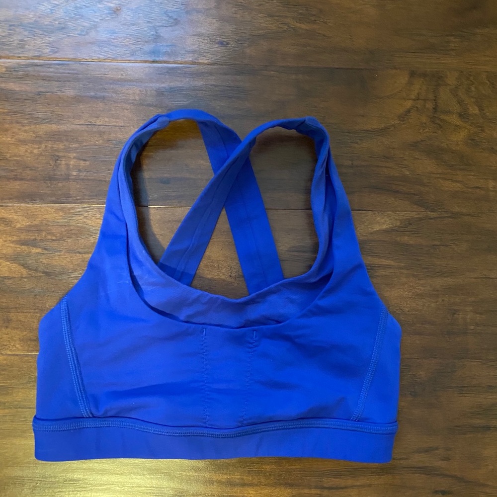 Lululemon sports bra